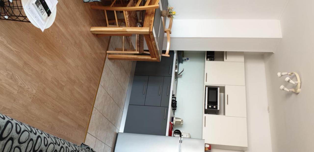 Milos Apartment プーラ エクステリア 写真